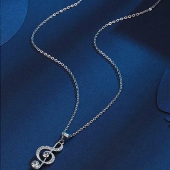 Music note necklace - Picture 3 of 3